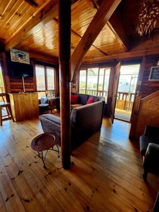 Holiday home The Quaint Log House Houthuis *