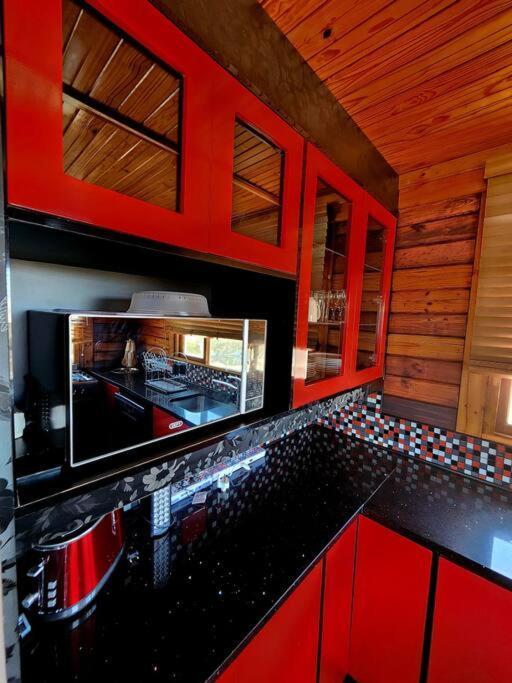The Quaint Log House Houthuis