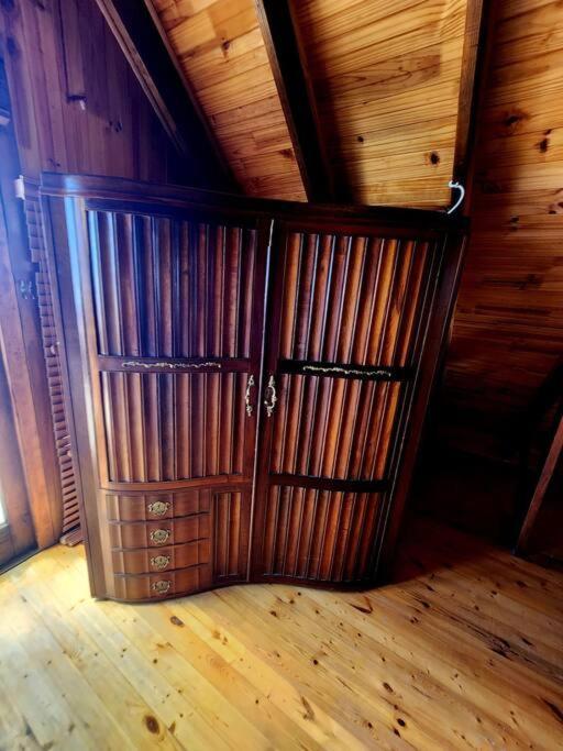 The Quaint Log House Houthuis Holiday home