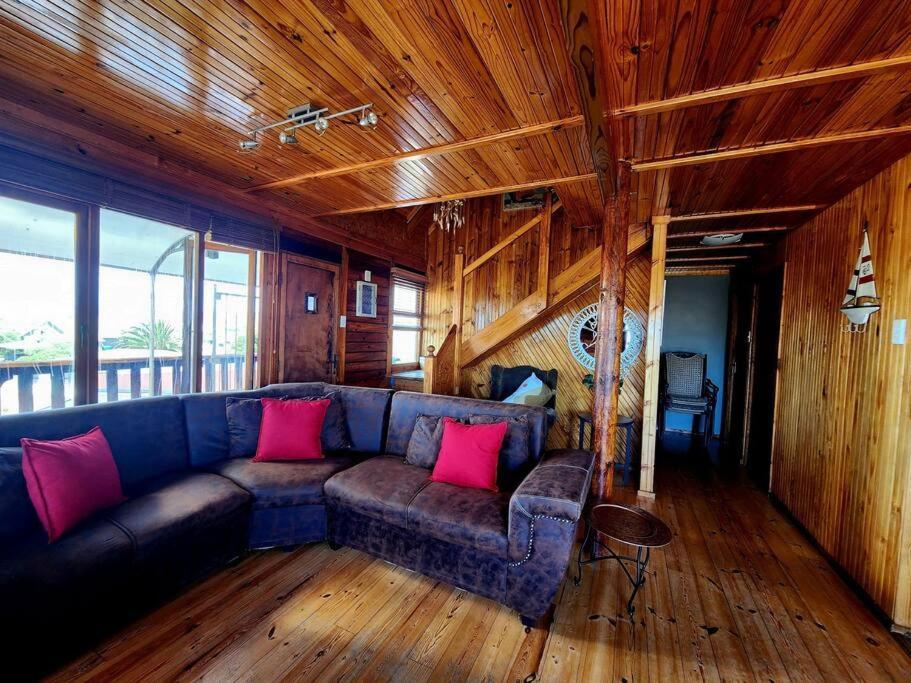 The Quaint Log House Houthuis Holiday home