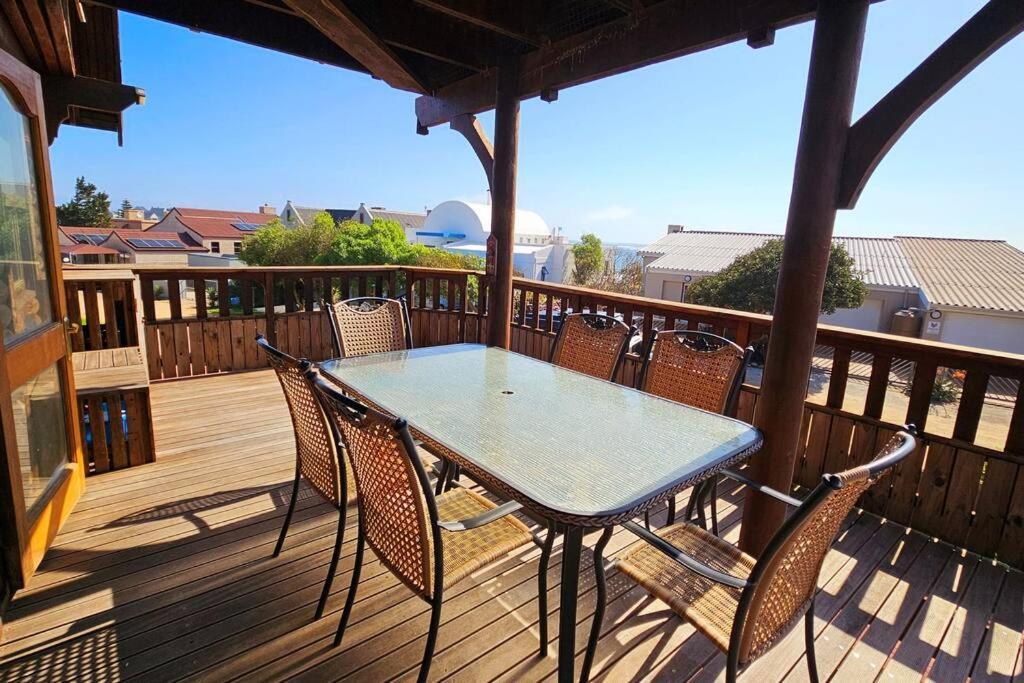 The Quaint Log House Houthuis Holiday home *